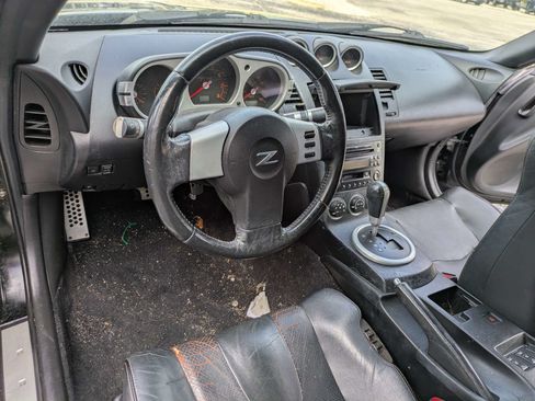 Used 2004 Nissan 350Z Touring RWD image 15