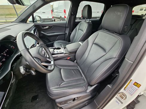 Used 2025 Audi Q7 3.0T Premium Plus AWD/4WD image 17