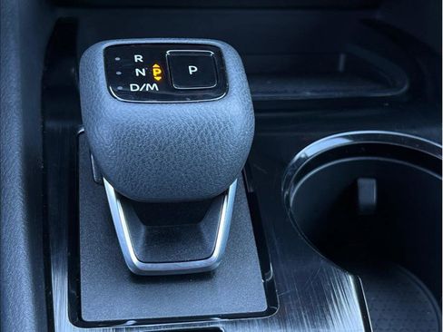 Used 2023 Nissan Rogue SV image 15