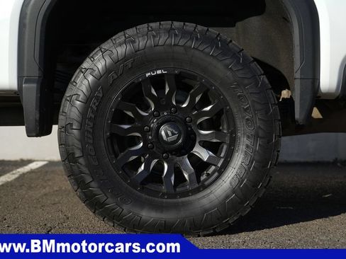 Used 2021 GMC Sierra 2500 SLE w/ SLE Value Package; AWD/4WD image 9