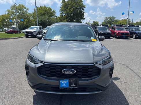 Used 2025 Ford Escape ST-Line Select AWD/4WD image 1