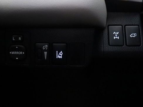 Used 2016 Toyota RAV4 Limited AWD/4WD image 15