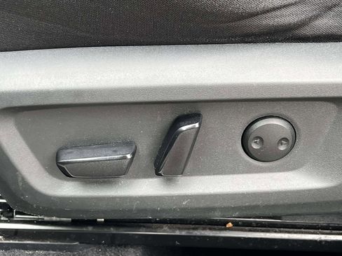 Used 2021 Nissan Rogue SV image 21