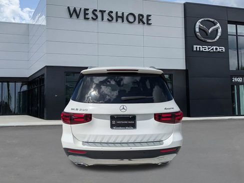 Used 2025 Mercedes-Benz GLB 250 4MATIC w/ Winter Package image 4