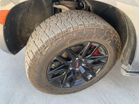 Certified 2022 GMC Yukon AT4 image 10