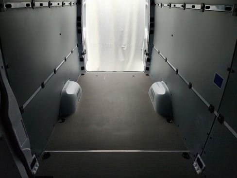 Used 2024 Mercedes-Benz eSprinter 170 Cargo image 32