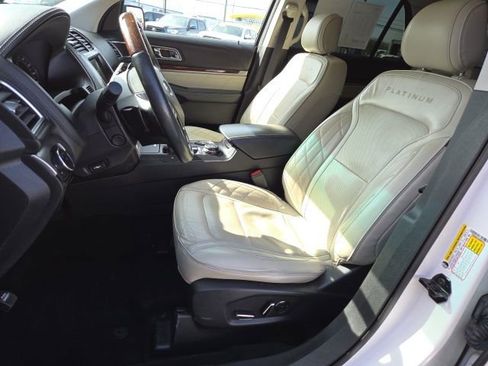Used 2017 Ford Explorer Platinum AWD/4WD image 9
