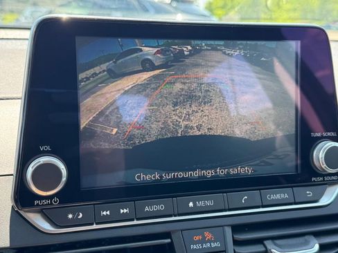 Used 2024 Nissan Altima 2.5 SV FWD image 22