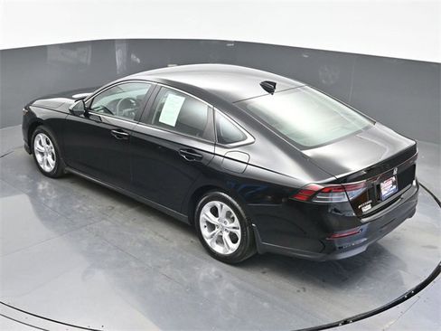 Certified 2025 Honda Accord LX image 30