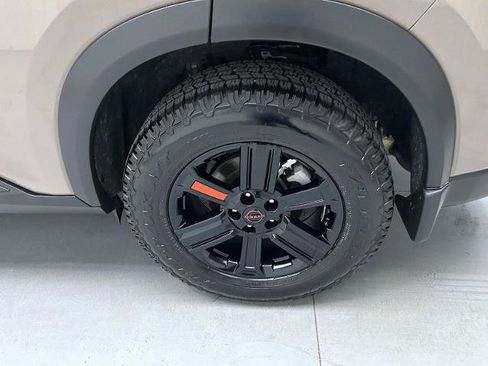 Certified 2025 Nissan Rogue SV AWD/4WD image 22
