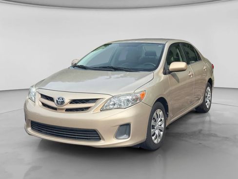 Used 2012 Toyota Corolla LE FWD image 1