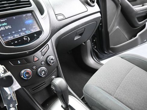 Used 2016 Chevrolet Trax LS FWD image 16