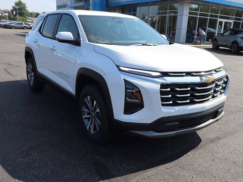 New 2027 Chevrolet Equinox LT FWD image 2