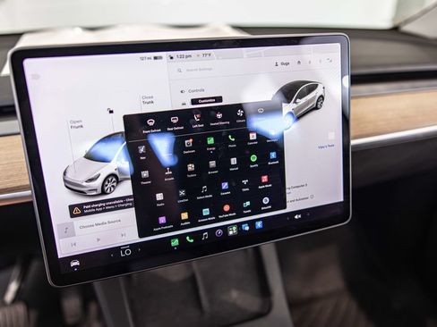 Used 2021 Tesla Model Y Long Range AWD/4WD image 26