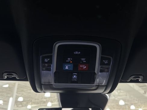 Used 2025 RAM 1500 Big Horn AWD/4WD image 34