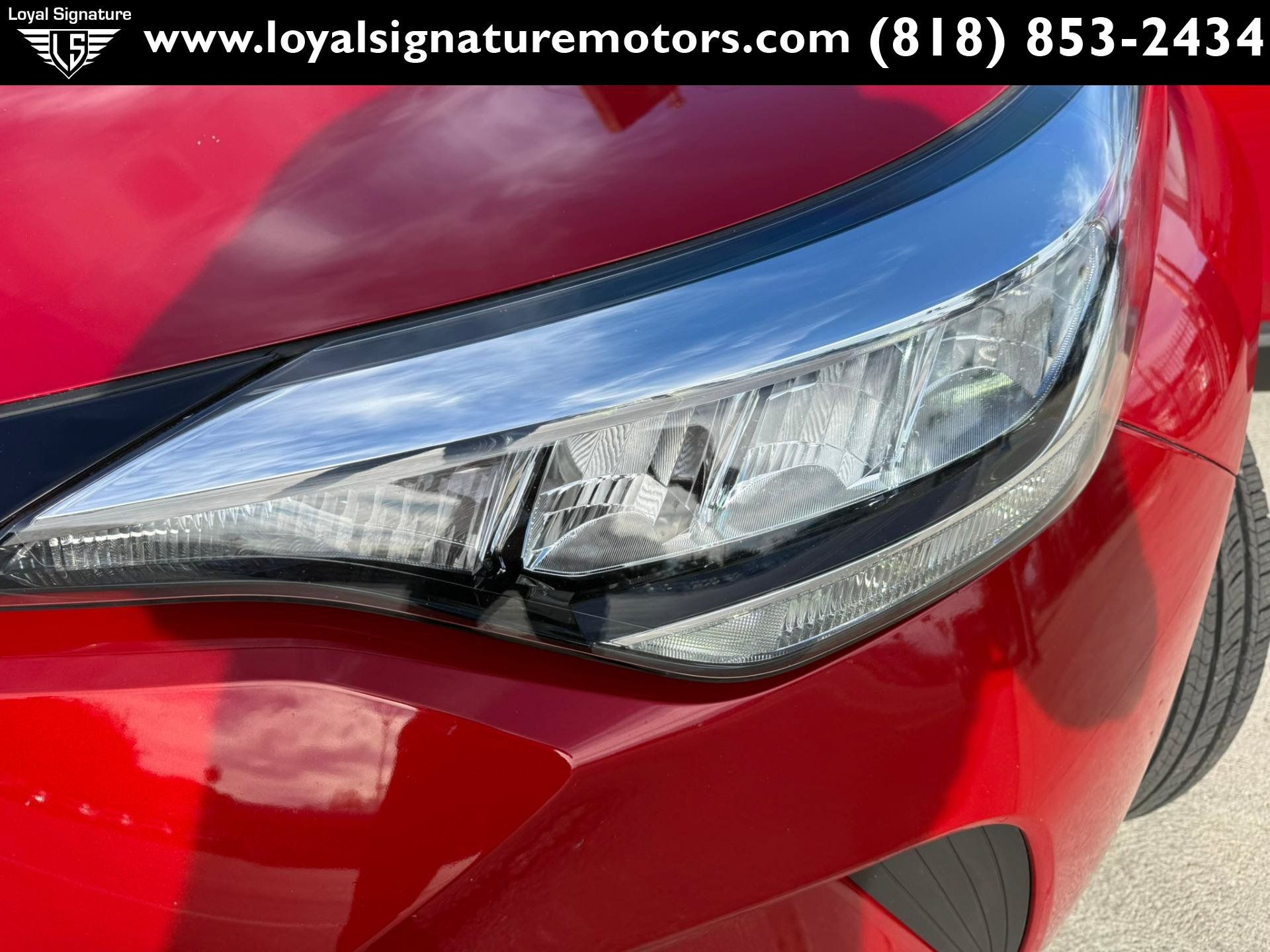 Used 2020 Toyota C-HR XLE FWD image 31