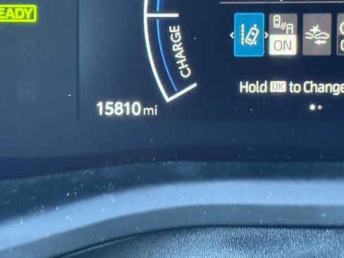 Used 2025 Toyota Camry SE image 17