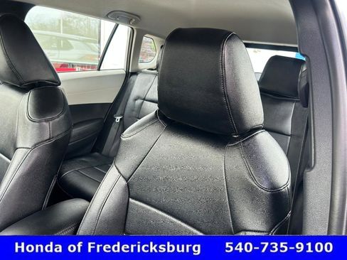 Used 2025 Toyota Corolla Cross L image 29