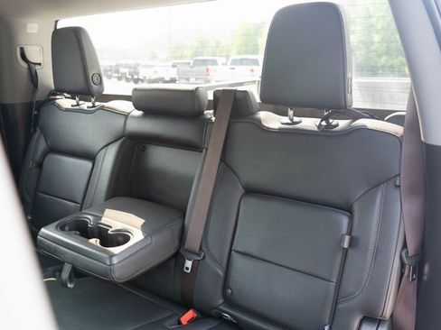 Used 2024 GMC Sierra 1500 SLT image 22