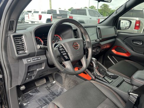 Used 2023 Nissan Frontier Pro-X w/ Tow Package RWD image 13