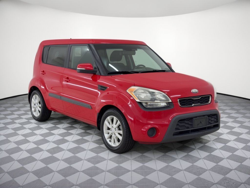 Used 2013 Kia Soul + w/ Audio Pkg FWD image 7