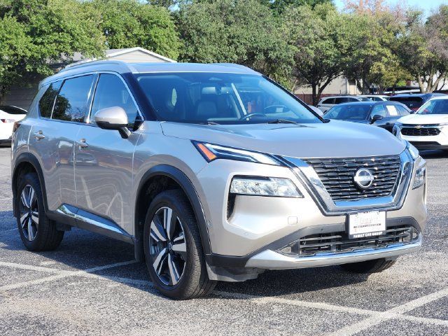 Used 2023 Nissan Rogue Platinum w/ Platinum Premium Package FWD image 2