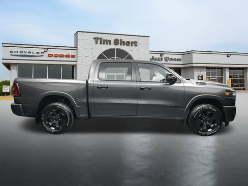 Used 2025 RAM 1500 Big Horn AWD/4WD image 6