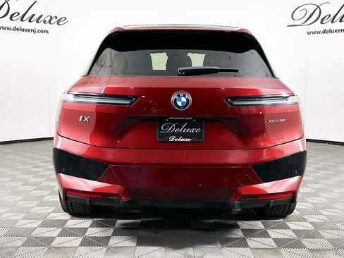 Used 2023 BMW iX xDrive50 w/ Ultimate Package 2 AWD/4WD image 5