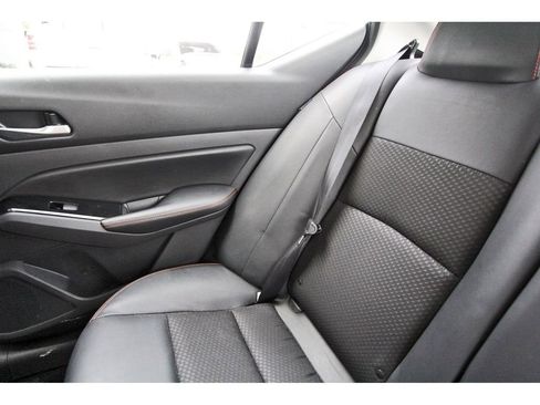 Used 2024 Nissan Altima 2.5 SR FWD image 11