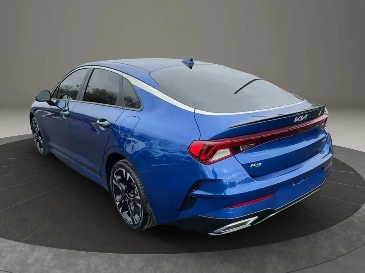 Used 2022 Kia K5 GT-Line AWD/4WD image 4