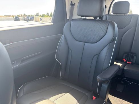 Used 2025 Hyundai Palisade SEL FWD image 43