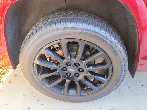 Used 2020 GMC Acadia Denali image 13