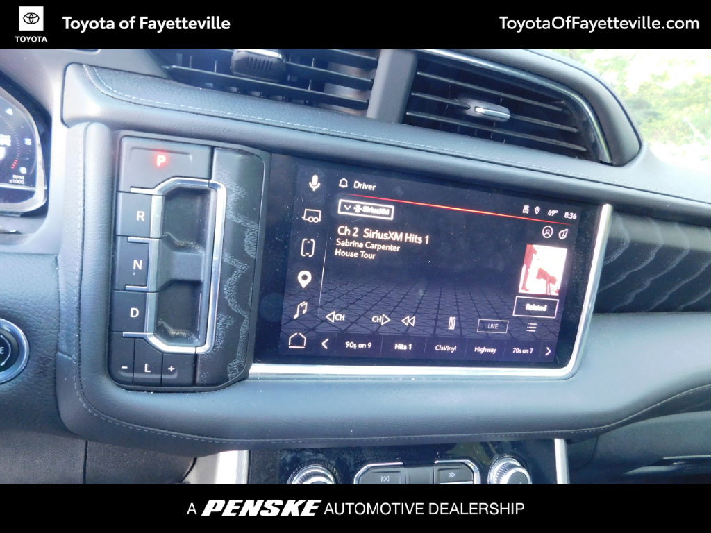 Used 2023 GMC Yukon XL Denali w/ Denali Reserve Package AWD/4WD image 10