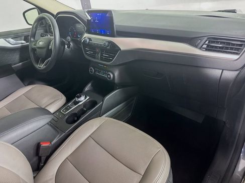 Used 2020 Ford Escape SE image 33