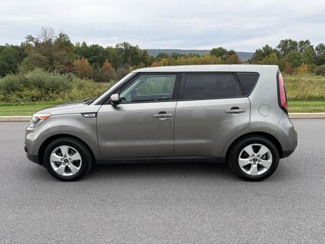 Used 2018 Kia Soul w/ Convenience Package FWD image 5