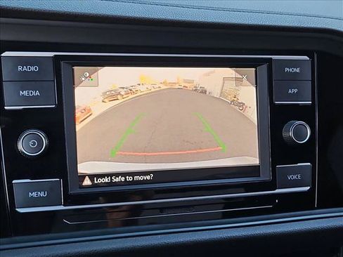 Used 2022 Volkswagen Jetta SE w/ Panoramic Sunroof Package FWD image 13