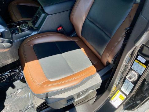 Used 2024 Ford Bronco Outer Banks AWD/4WD image 19