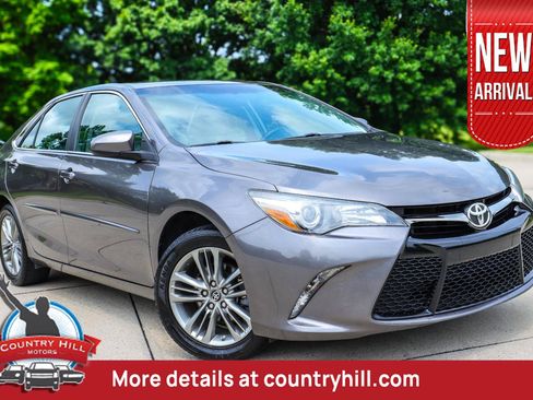 Used 2017 Toyota Camry SE w/ Protection Package (Q2) FWD image 1