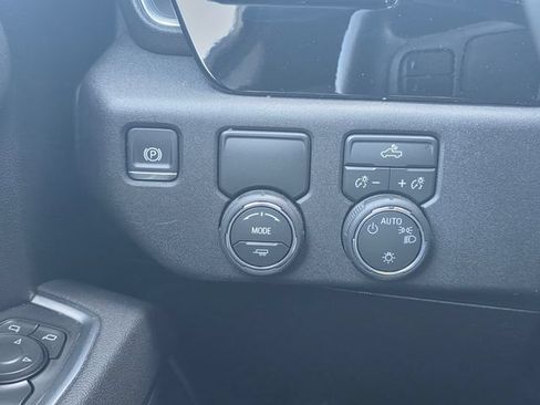 Certified 2026 Chevrolet Silverado 1500 LT RWD image 33