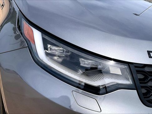 Certified 2025 Land Rover Discovery Dynamic SE AWD/4WD image 29