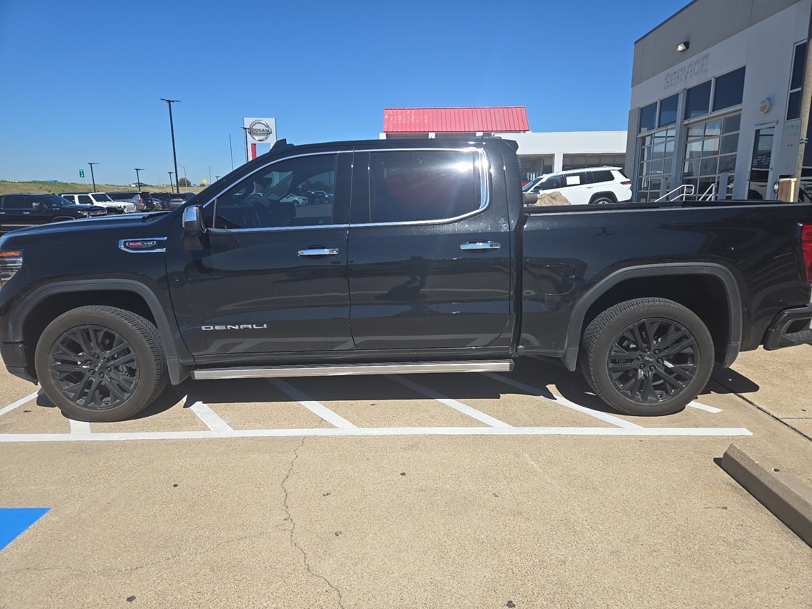 Used 2026 GMC Sierra 1500 Denali w/ Technology Package AWD/4WD image 10