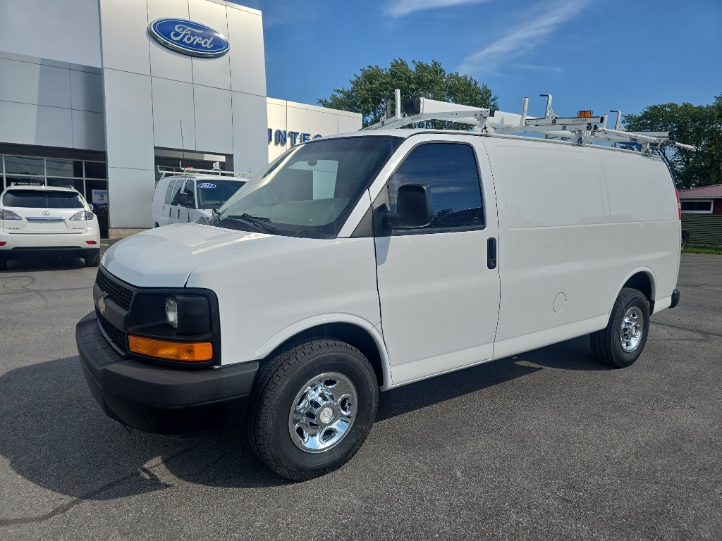 Used 2014 Chevrolet Express 2500 RWD image 2
