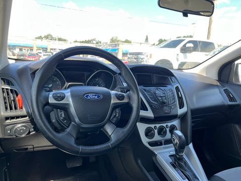 Used 2012 Ford Focus SE FWD image 13