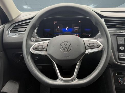 Used 2022 Volkswagen Tiguan S FWD image 14