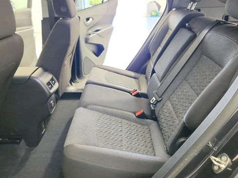 Used 2022 Chevrolet Equinox LT FWD image 24