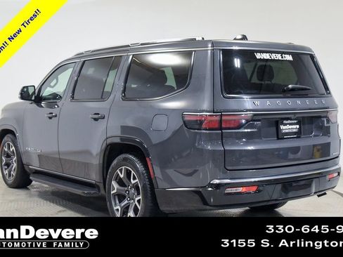 Used 2024 Jeep Wagoneer Series III AWD/4WD image 5