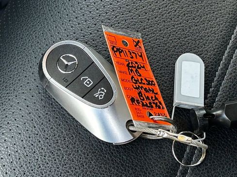 Used 2024 Mercedes-Benz GLC 300 4MATIC image 49
