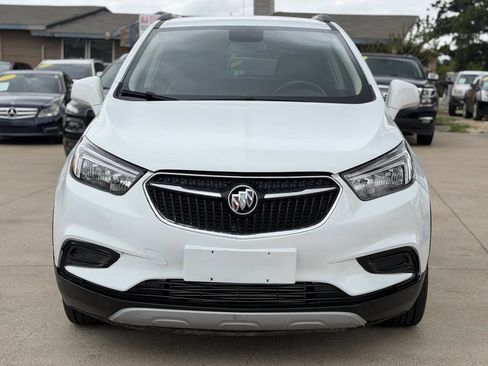 Used 2021 Buick Encore Preferred FWD image 2
