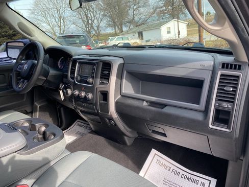 Used 2018 RAM 1500 Express w/ Express Value Package image 28