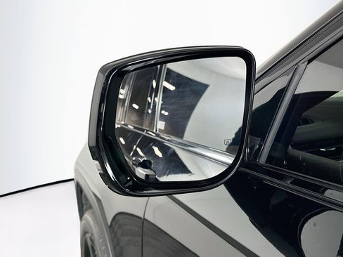 Used 2023 Jeep Grand Cherokee Altitude AWD/4WD image 16